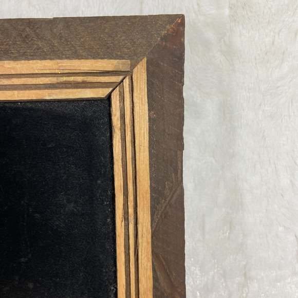 Vintage Black Velvet Painting Spirit of the Wolf Signed Circa 1970 kitschy - Picture 5 of 8